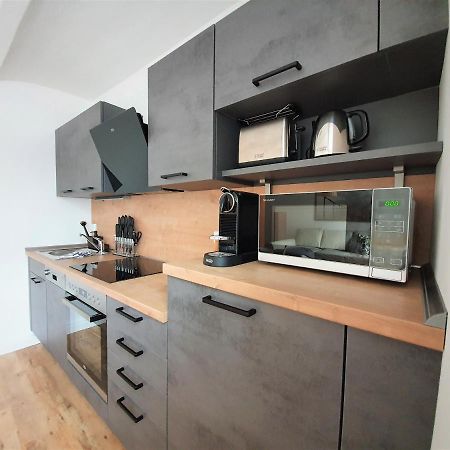 Pb Ferienwohnungen - Fewo 1 - Stilvoll Eingerichtetes Apartment Im Herzen Senftenbergs Extérieur photo