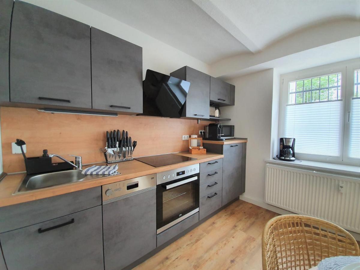 Pb Ferienwohnungen - Fewo 1 - Stilvoll Eingerichtetes Apartment Im Herzen Senftenbergs Extérieur photo